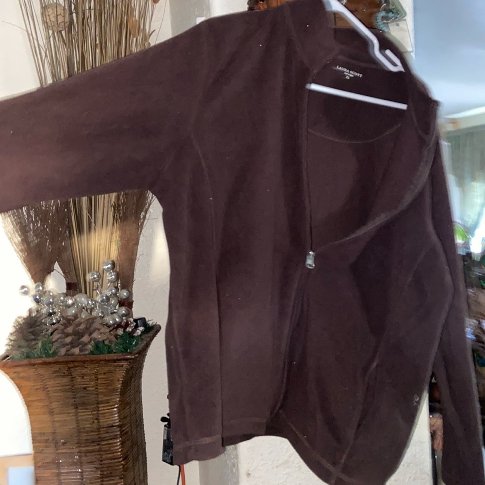 Male/female (unisex) brown soft zipper sweater with pockets,